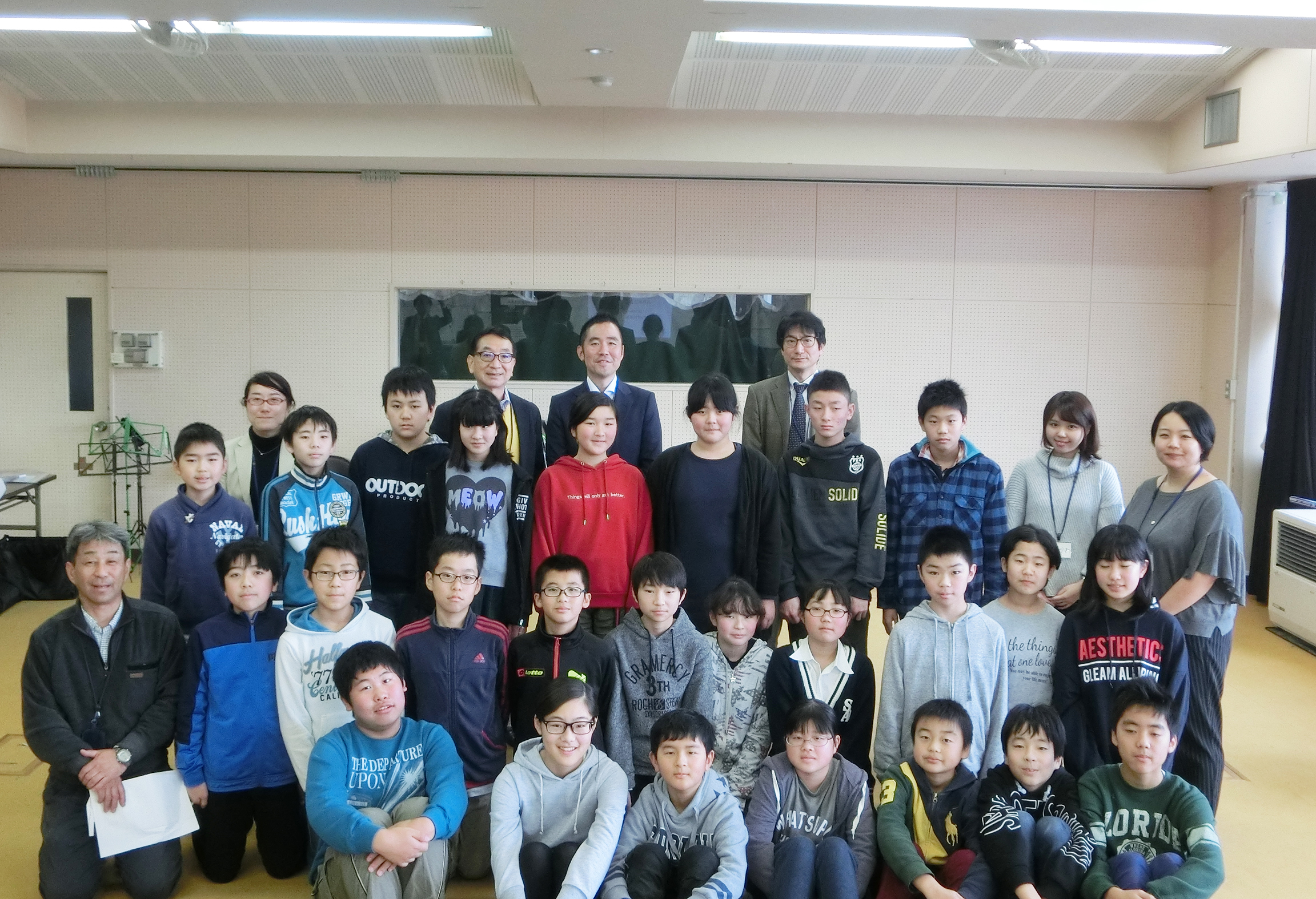 長野市立豊野西小学校でのワークショップの様子